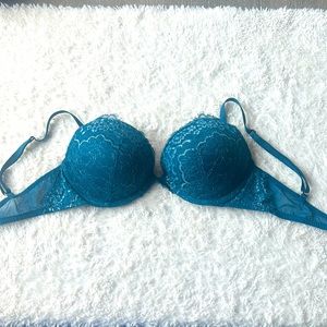 Victoria Secret push up bra 32D